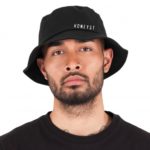 BOB Visage d'un homme avec un bob noir